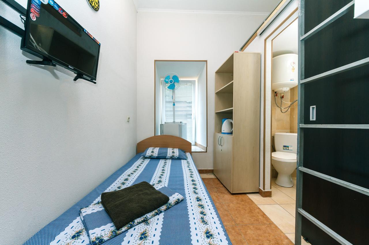 Small Room Near Independence Square Kiev Ngoại thất bức ảnh